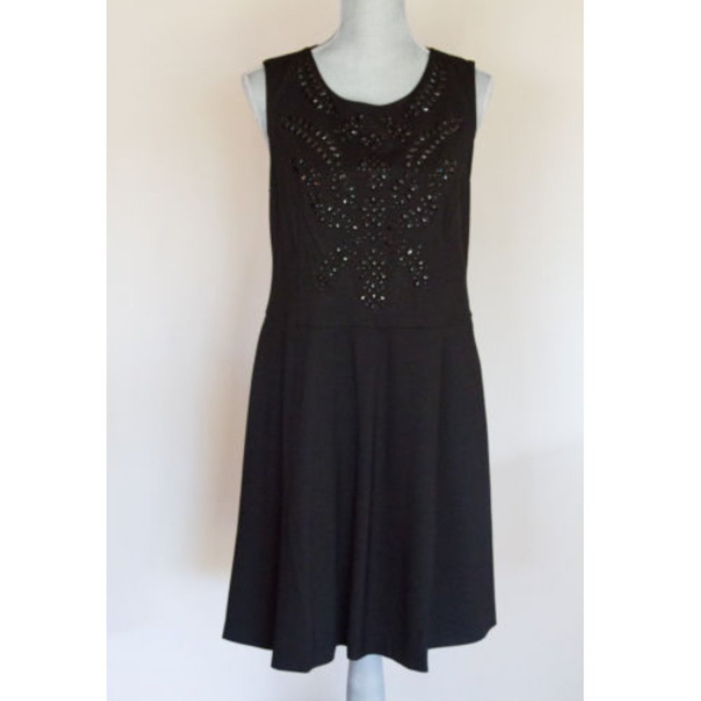 Sleeveless Dress Embellished Yoke - Black - Petite Large